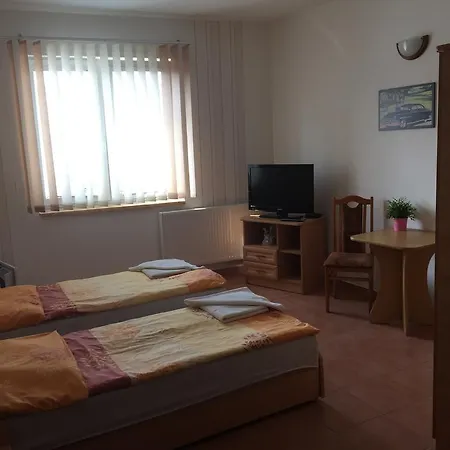 Pompano Konukevi Hlohovec